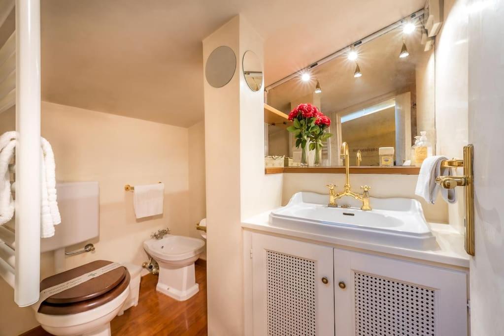 Luxury In Adimari's Tower With Terrace * Florencia